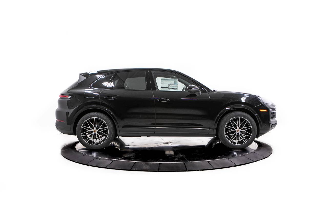 Thumbnail: 2026 Porsche Cayenne - 8