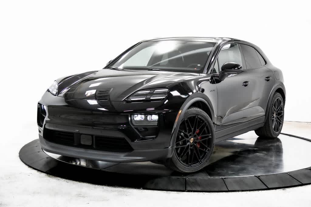 Thumbnail: 2025 Porsche Macan - 1