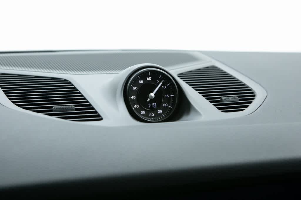 Thumbnail: 2025 Porsche  - 31