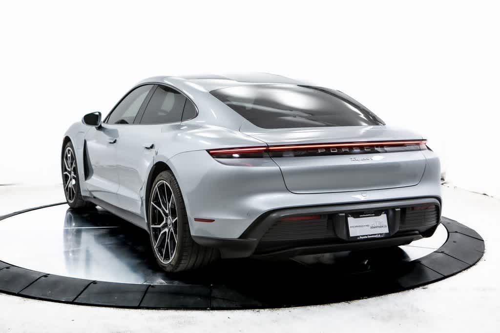 Thumbnail: 2022 Porsche Taycan - 3