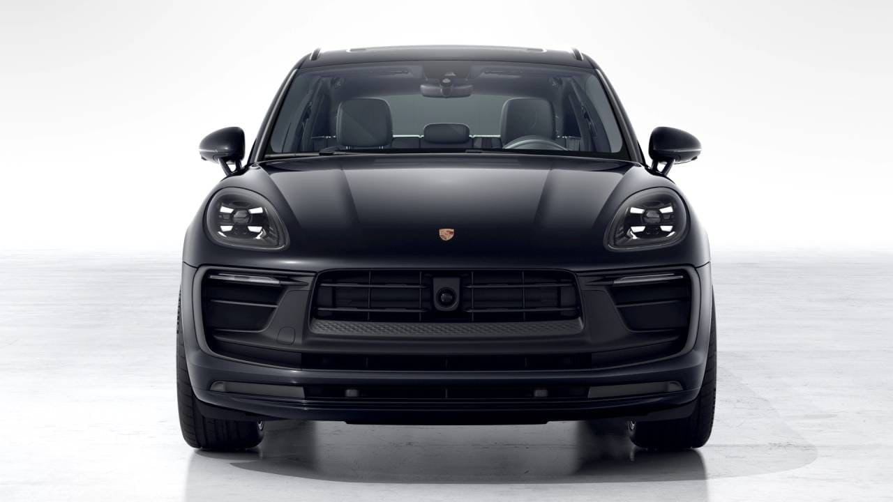 Thumbnail: 2026 Porsche Macan - 8