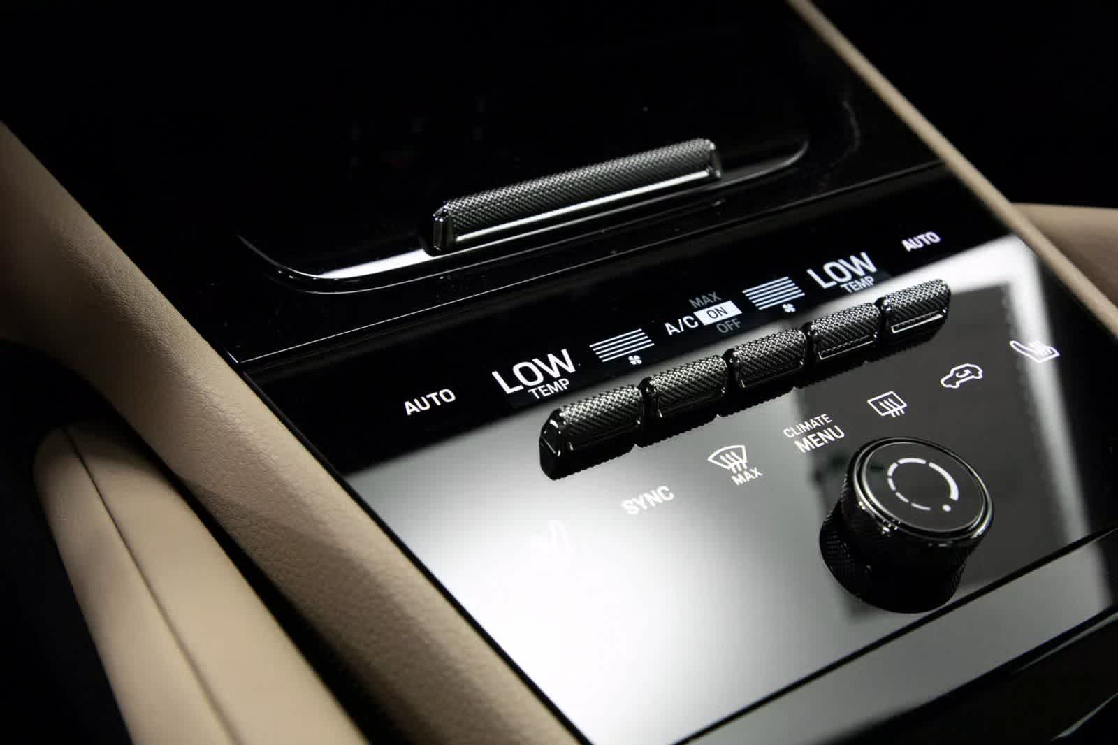 Thumbnail: 2025 Porsche Cayenne - 25