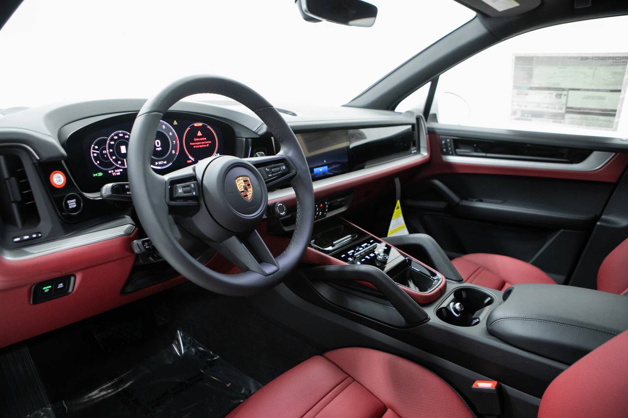 Thumbnail: 2026 Porsche Cayenne - 4