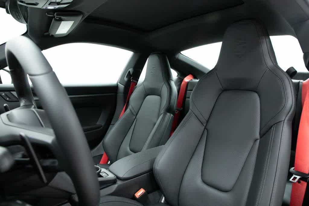Thumbnail: 2025 Porsche 911 - 5