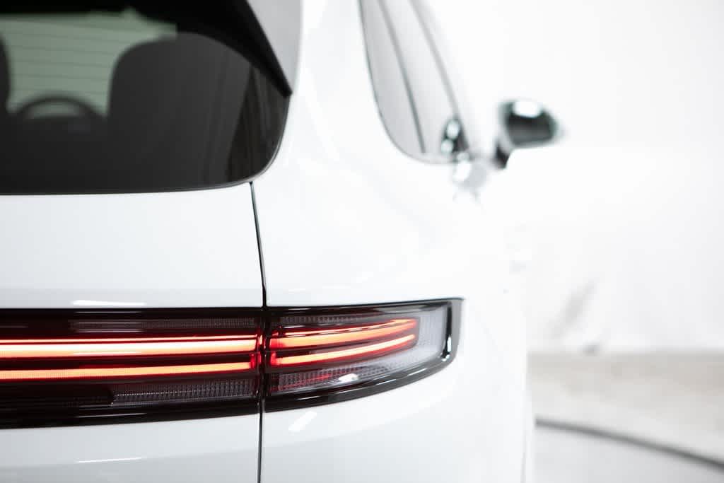 Thumbnail: 2025 Porsche Cayenne - 38