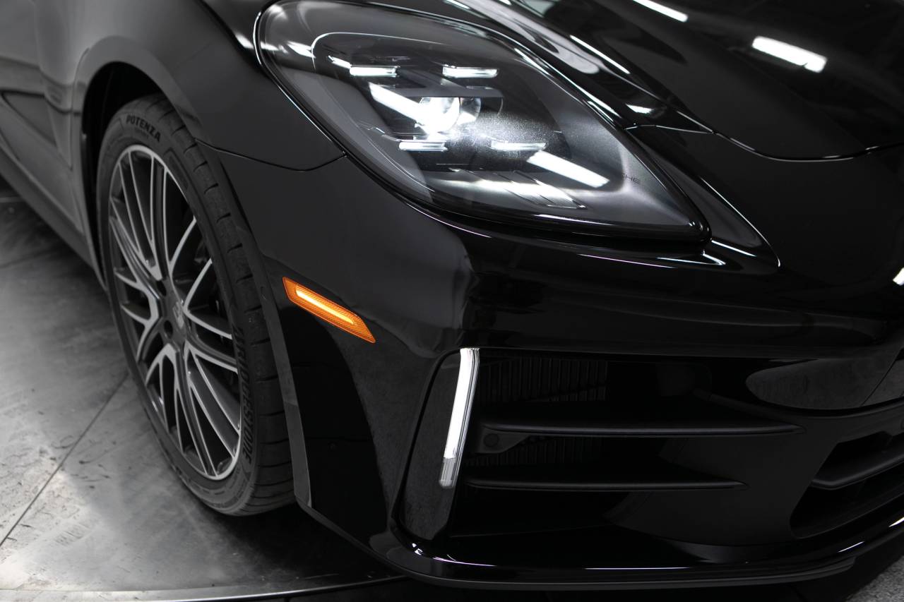 Thumbnail: 2026 Porsche Panamera - 12
