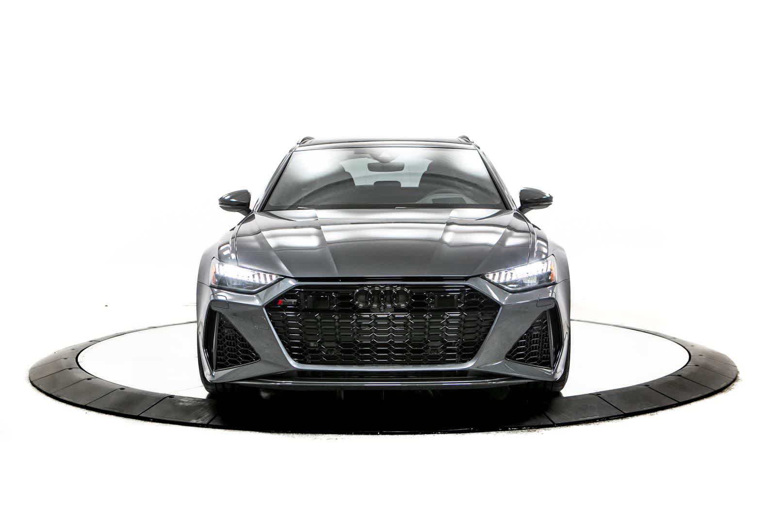 Thumbnail: 2023 Audi RS 6 - 10