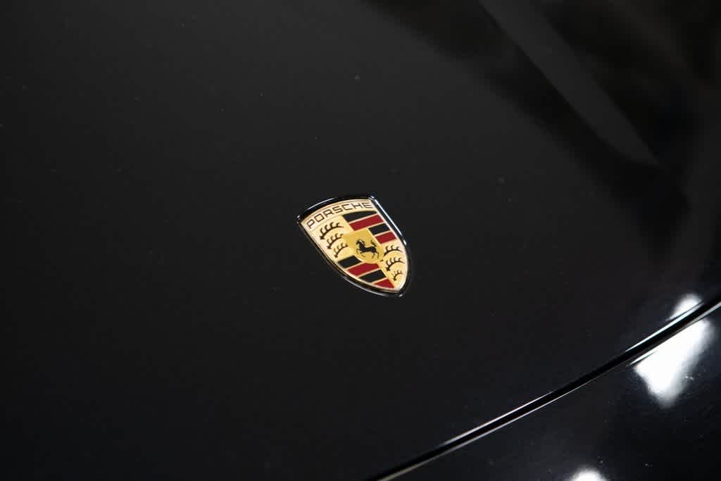 Thumbnail: 2022 Porsche Taycan - 34