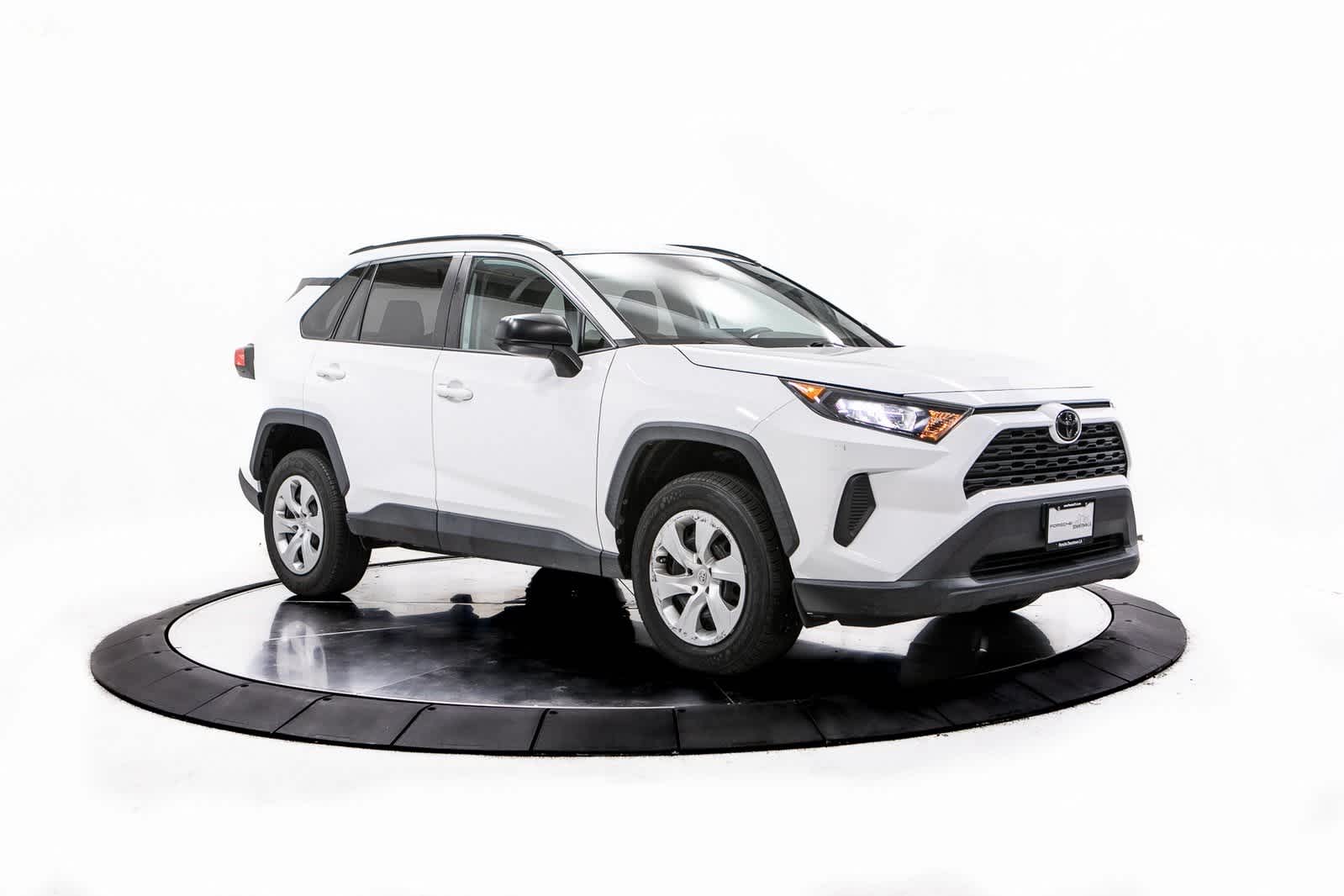 Thumbnail: 2021 Toyota RAV4 - 9