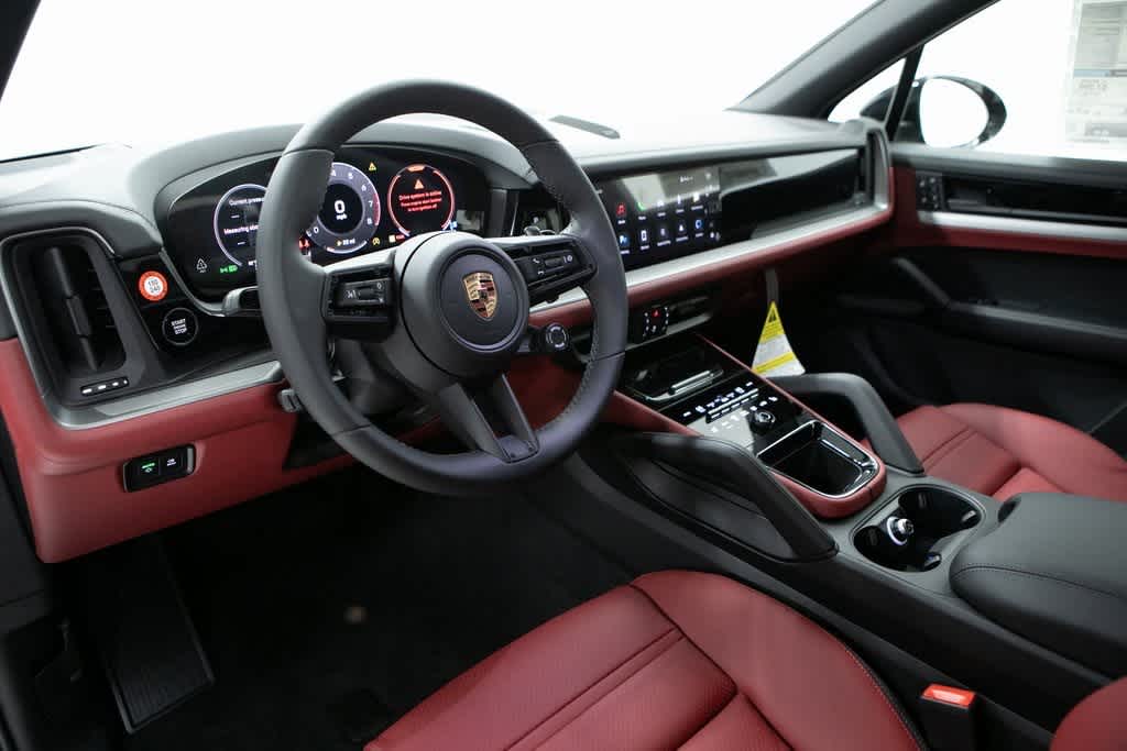 Thumbnail: 2025 Porsche Cayenne - 4