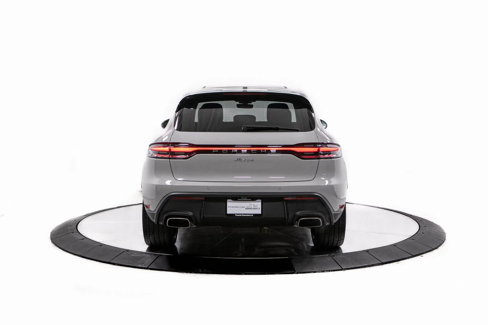 Thumbnail: 2025 Porsche Macan - 6
