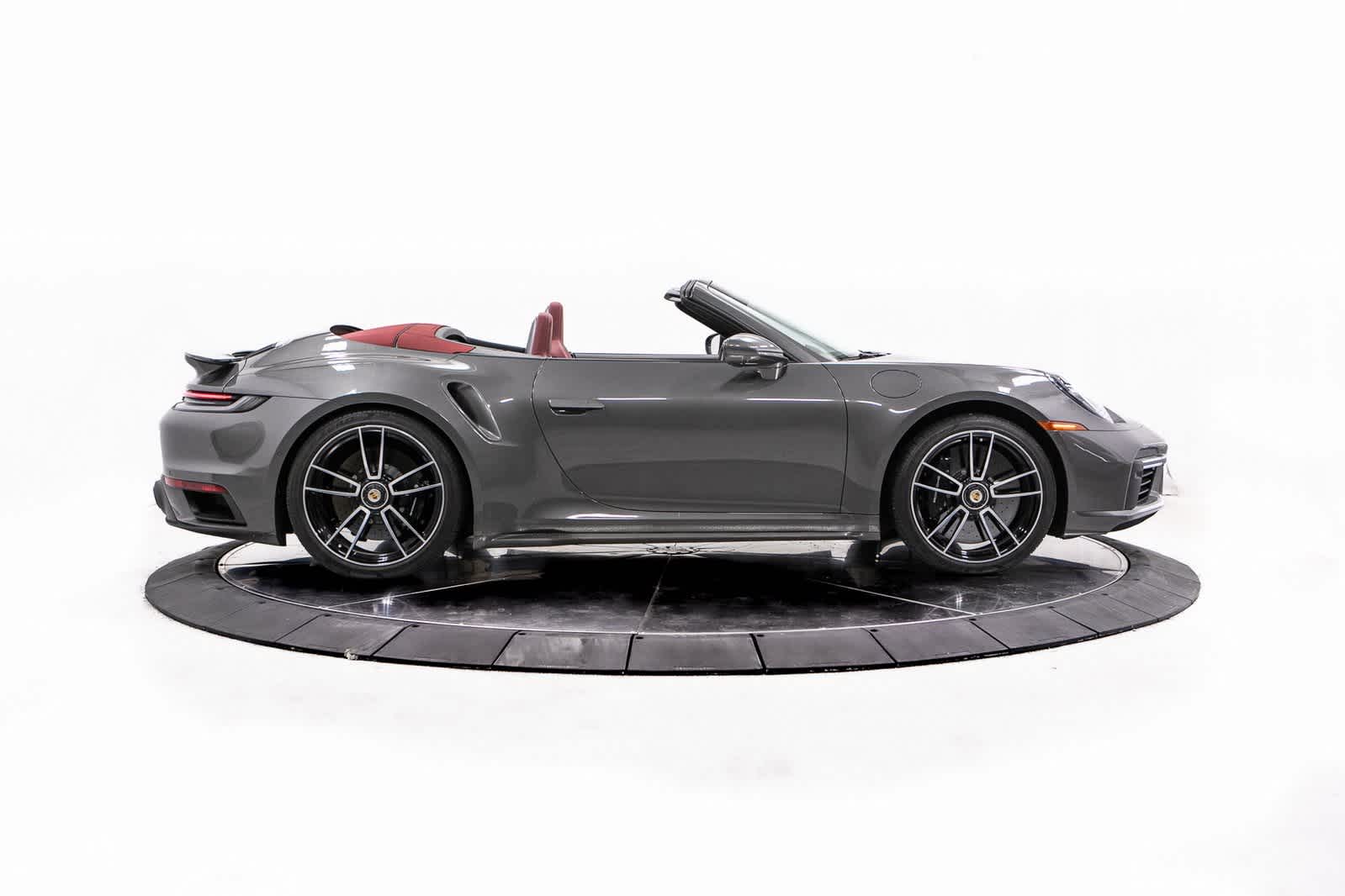 Thumbnail: 2023 Porsche 911 - 8