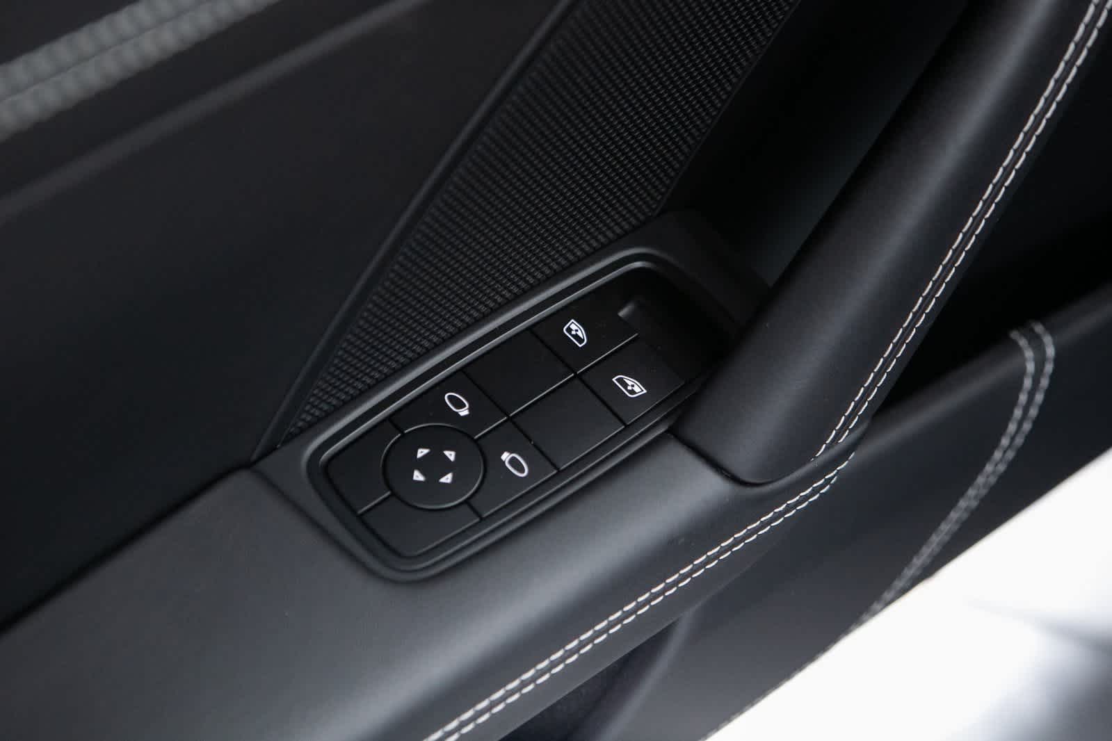 Thumbnail: 2022 Porsche 911 - 18