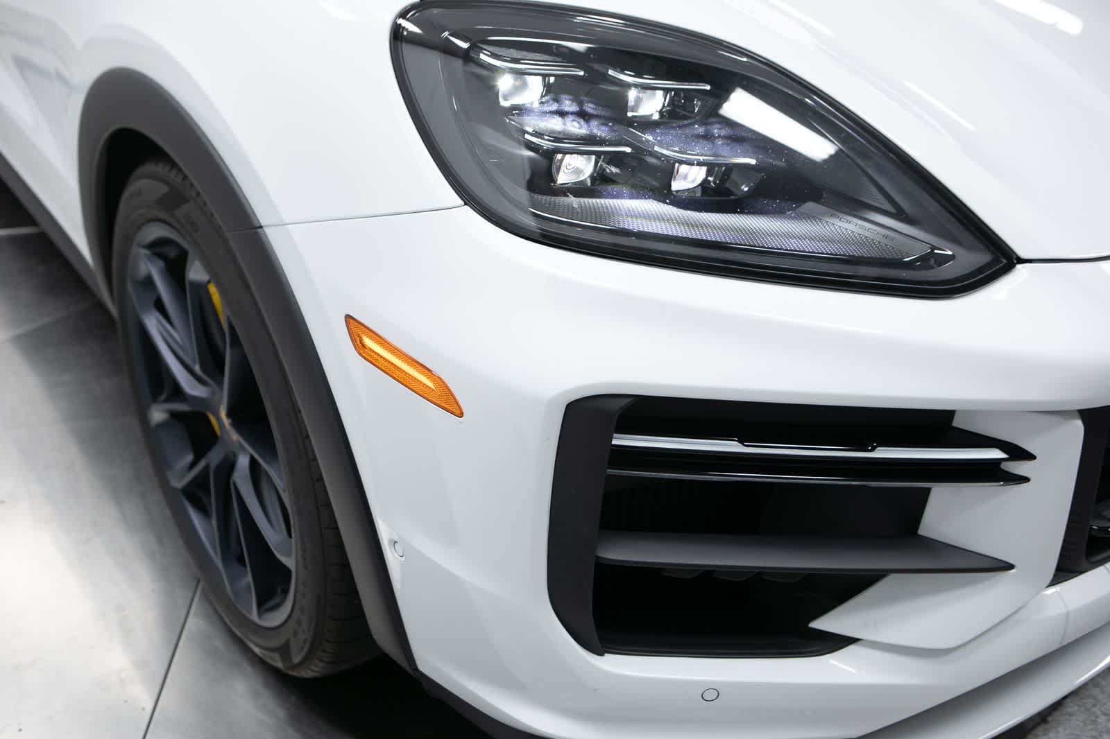 Thumbnail: 2025 Porsche Cayenne - 12