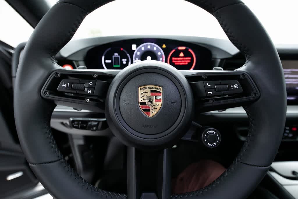 Thumbnail: 2025 Porsche  - 14