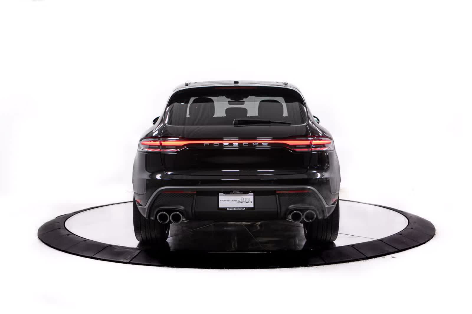 Thumbnail: 2026 Porsche Macan - 6