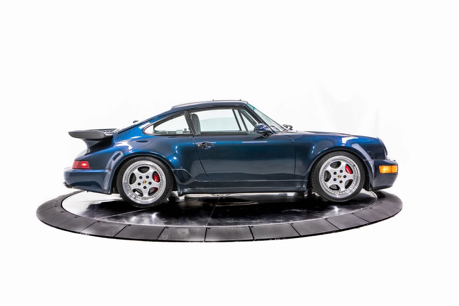 Thumbnail: 1992 Porsche 911 - 8