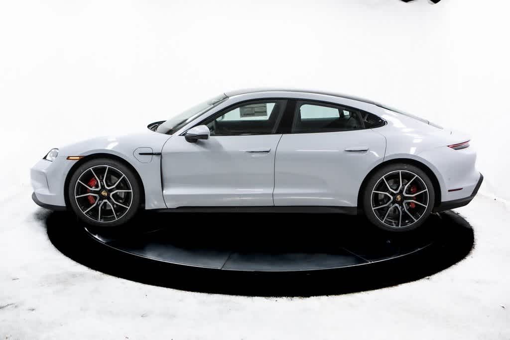 Thumbnail: 2025 Porsche Taycan - 2