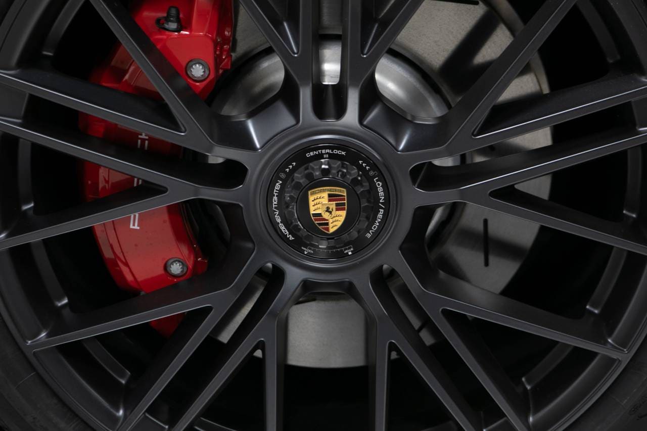 Thumbnail: 2026 Porsche Panamera - 11