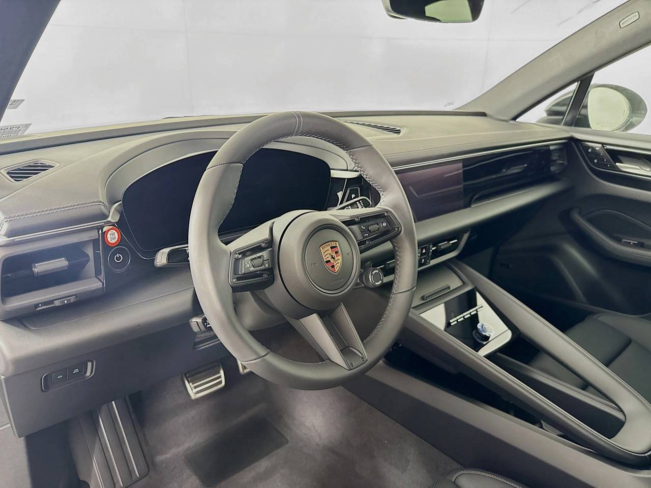 Thumbnail: 2025 Porsche Macan - 4
