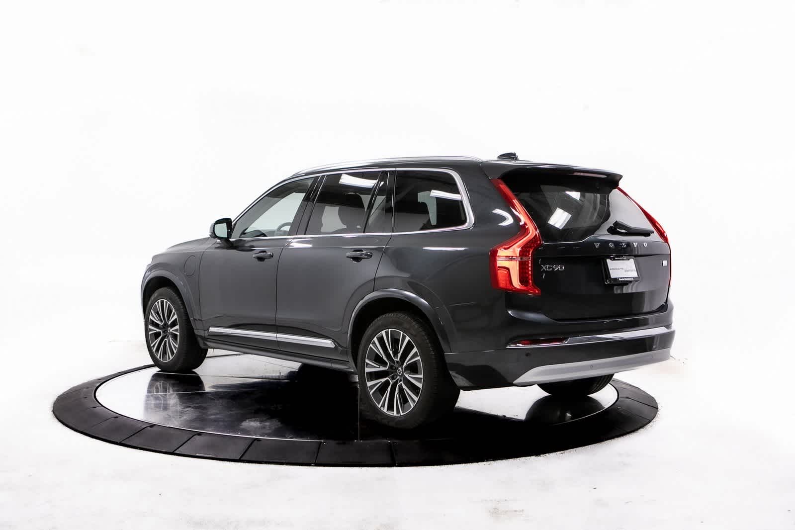 Thumbnail: 2022 Volvo XC90 - 3