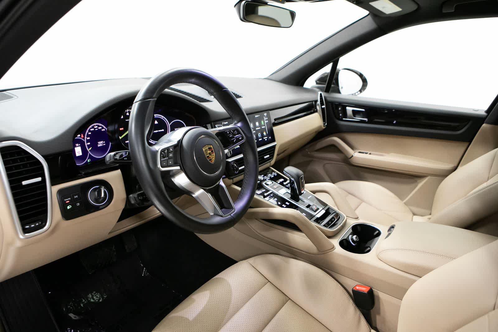 Thumbnail: 2023 Porsche Cayenne - 4