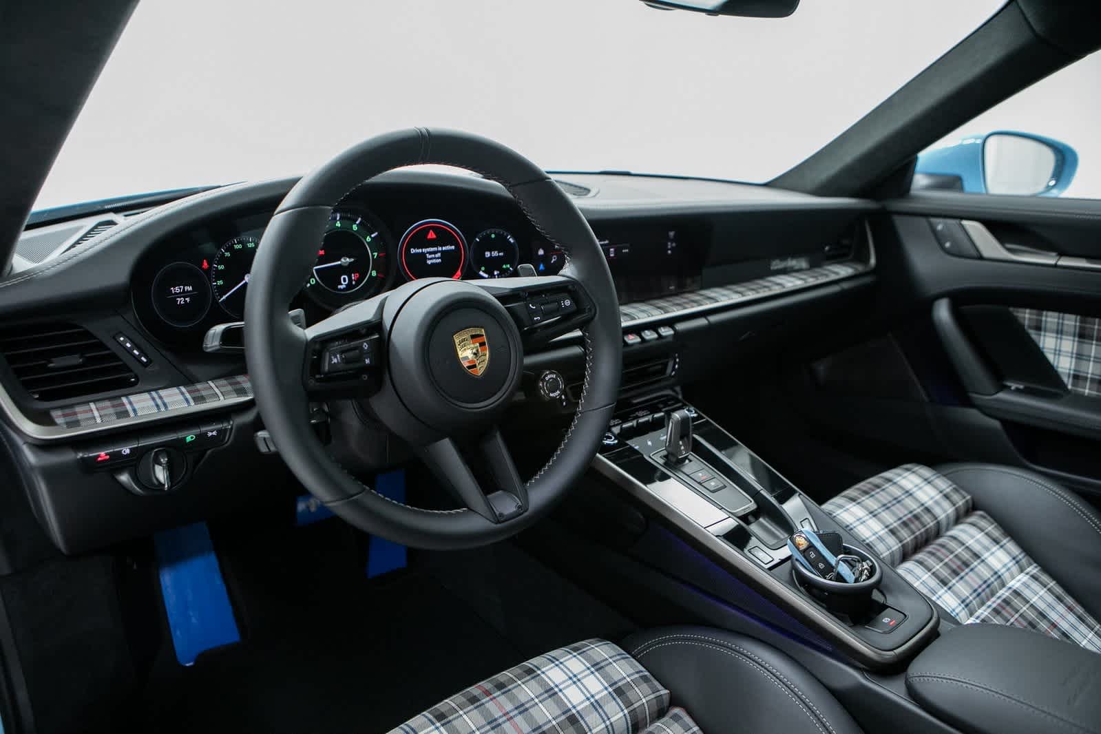 Thumbnail: 2025 Porsche 911 - 4