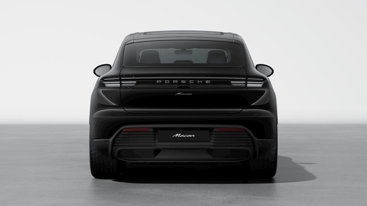 Thumbnail: 2026 Porsche Macan - 7