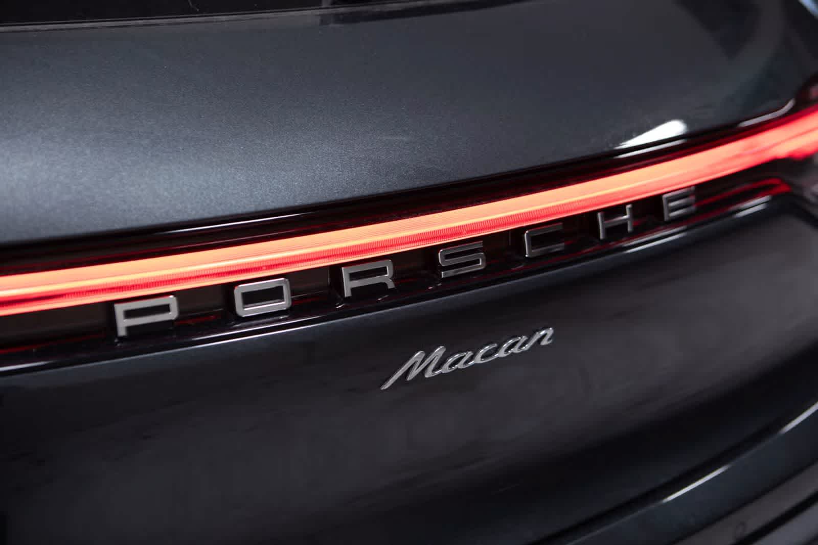 Thumbnail: 2026 Porsche Macan - 18