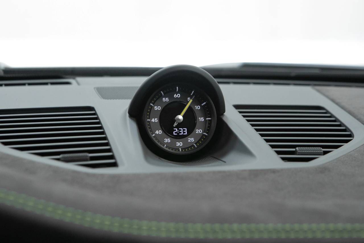 Thumbnail: 2026 Porsche 911 - 31