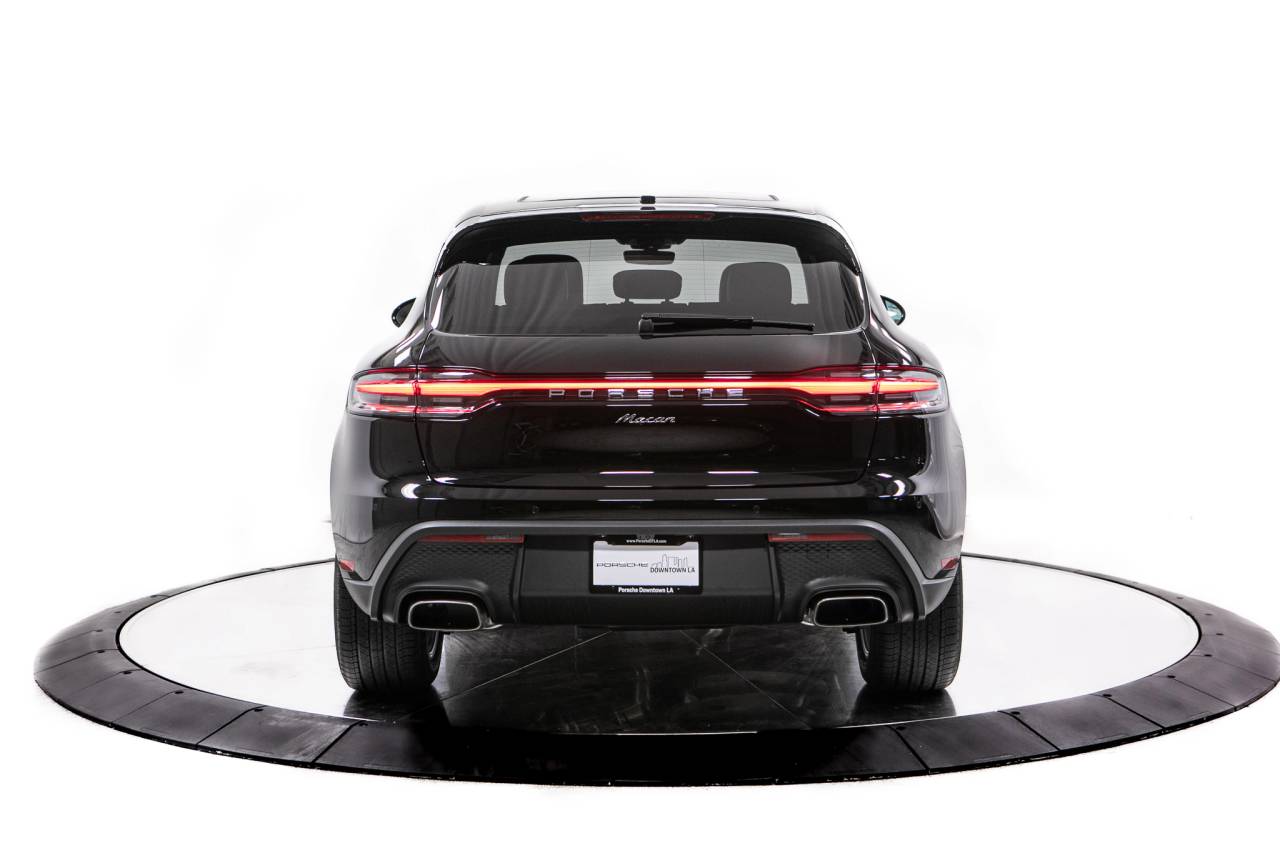 Thumbnail: 2026 Porsche Macan - 6