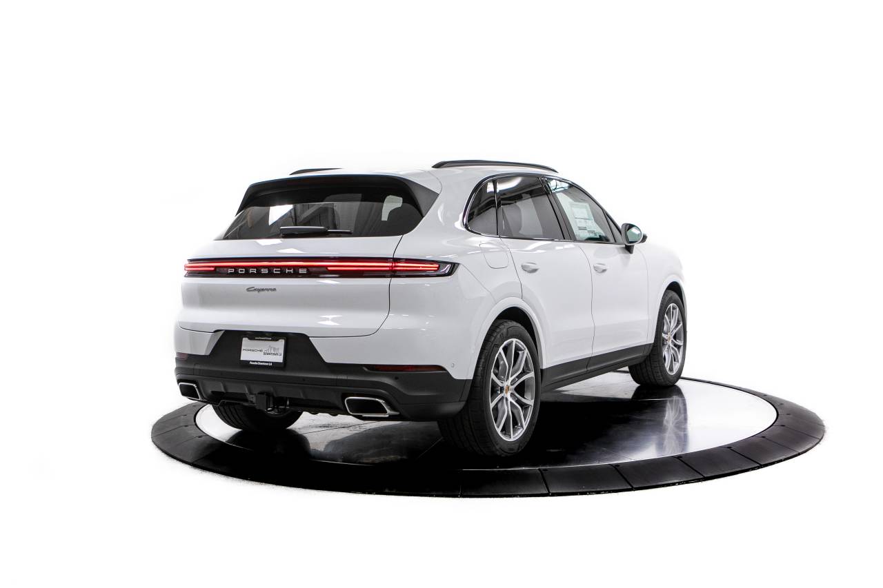 Thumbnail: 2026 Porsche Cayenne - 7