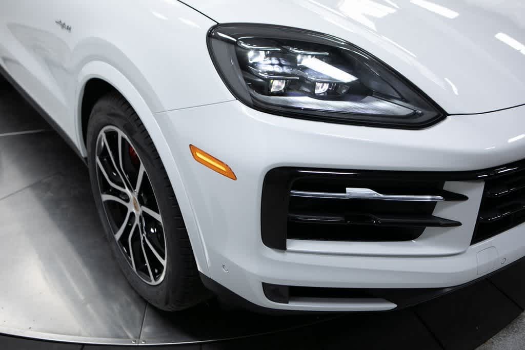 Thumbnail: 2025 Porsche Cayenne - 12
