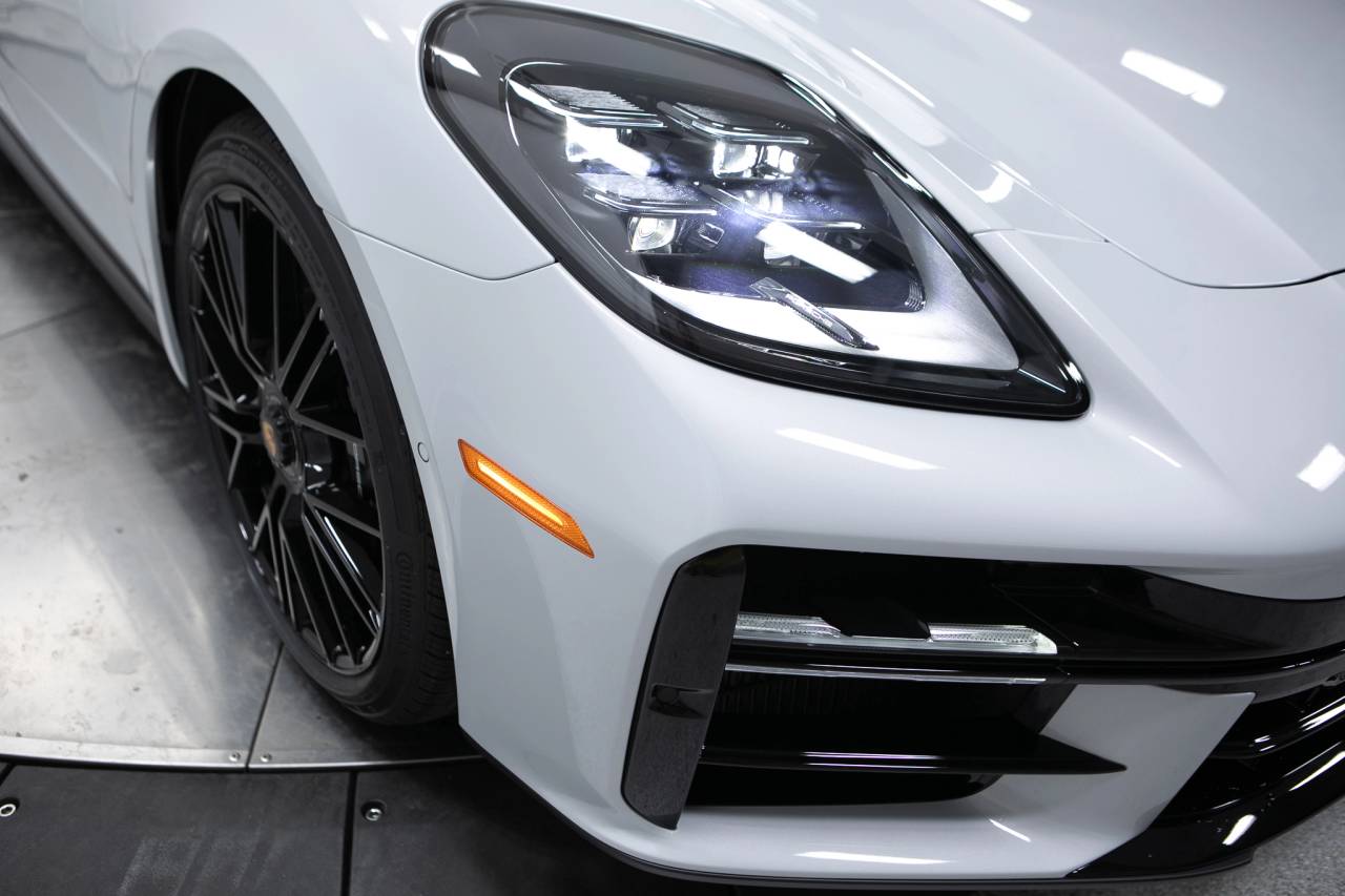 Thumbnail: 2026 Porsche Panamera - 12