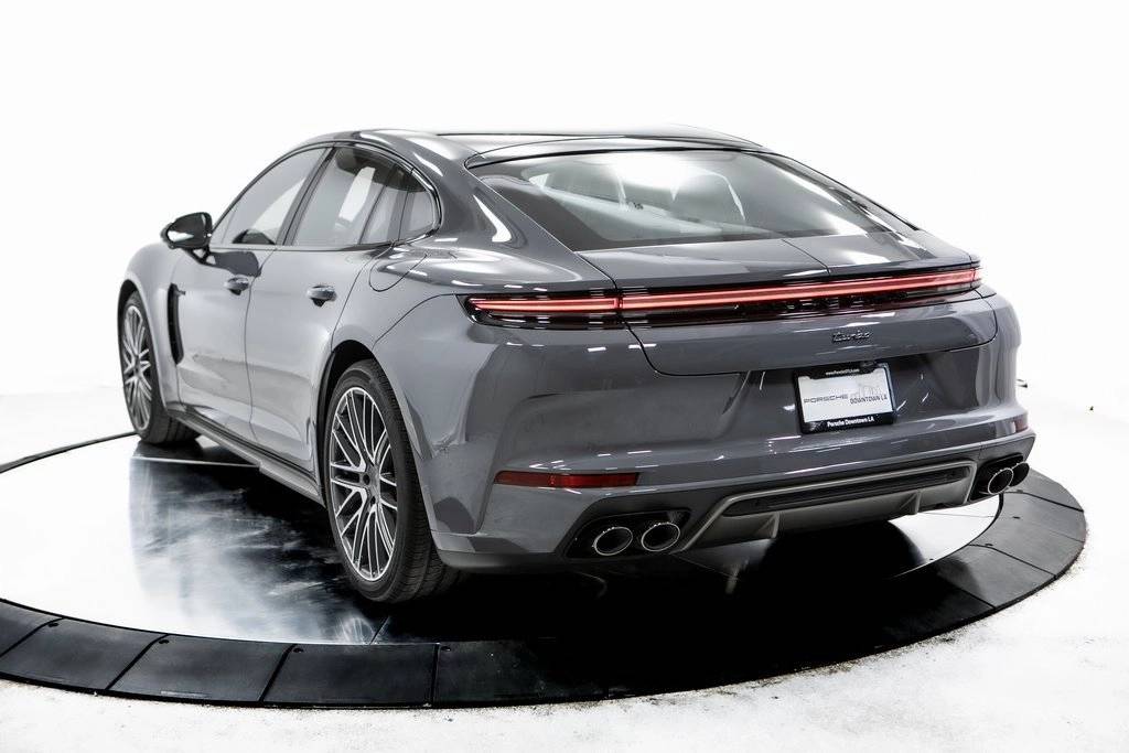 Thumbnail: 2025 Porsche Panamera - 3