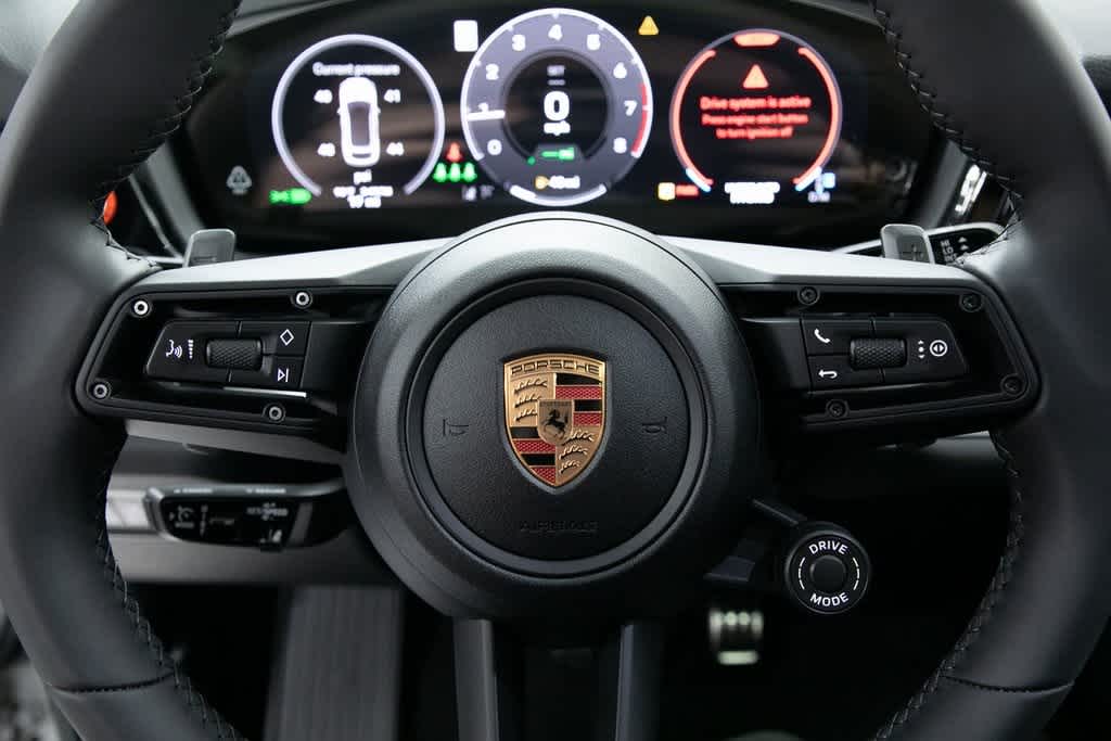 Thumbnail: 2025 Porsche  - 14