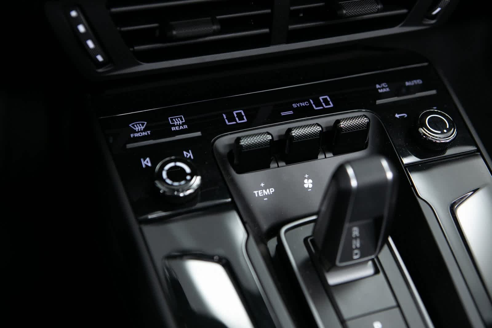 Thumbnail: 2025 Porsche 911 - 24