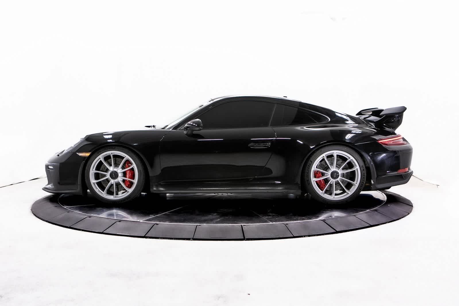 2018 Porsche 911 GT3 photo 2