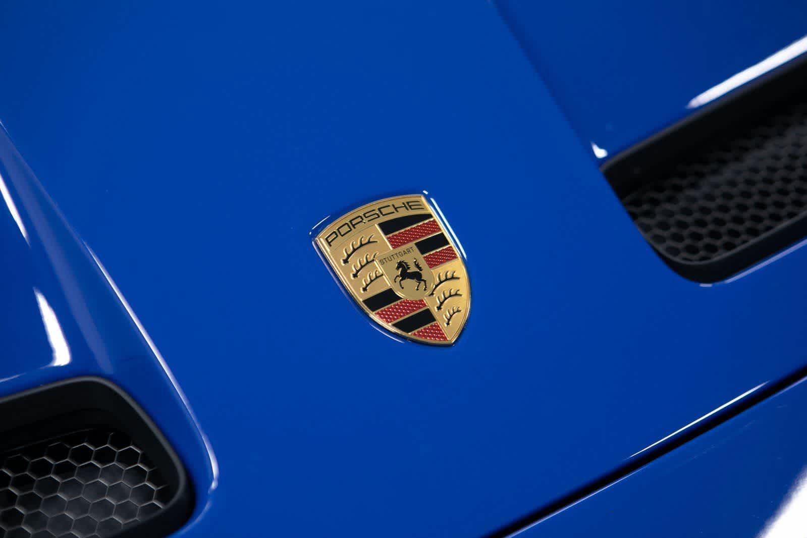 Thumbnail: 2025 Porsche 911 - 32