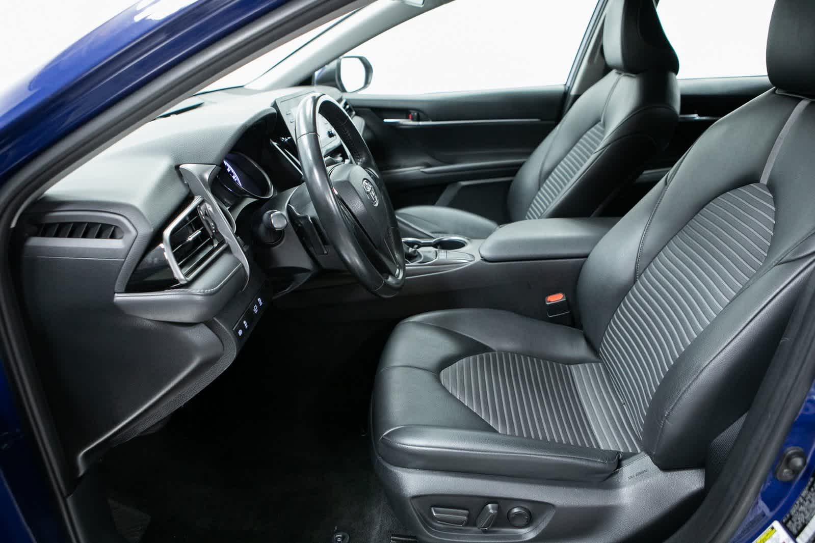 Thumbnail: 2023 Toyota Camry - 16