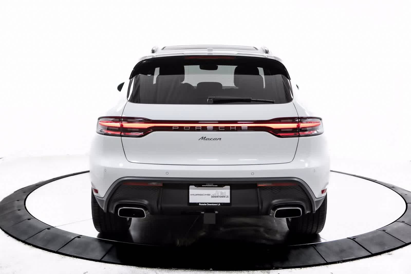 Thumbnail: 2025 Porsche Macan - 6