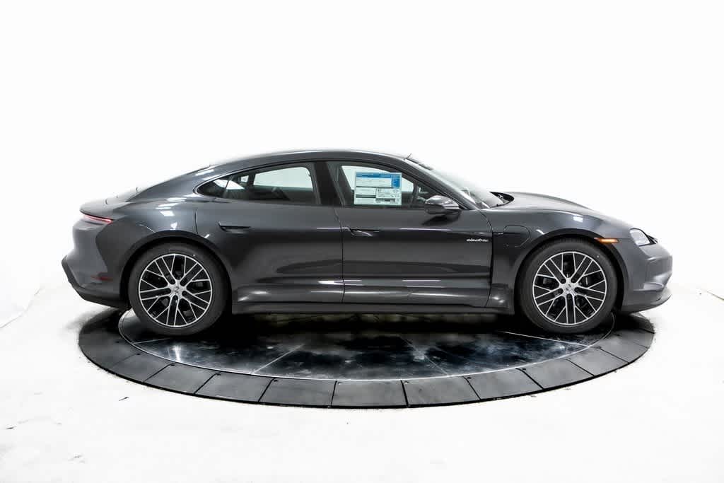 Thumbnail: 2025 Porsche Taycan - 8
