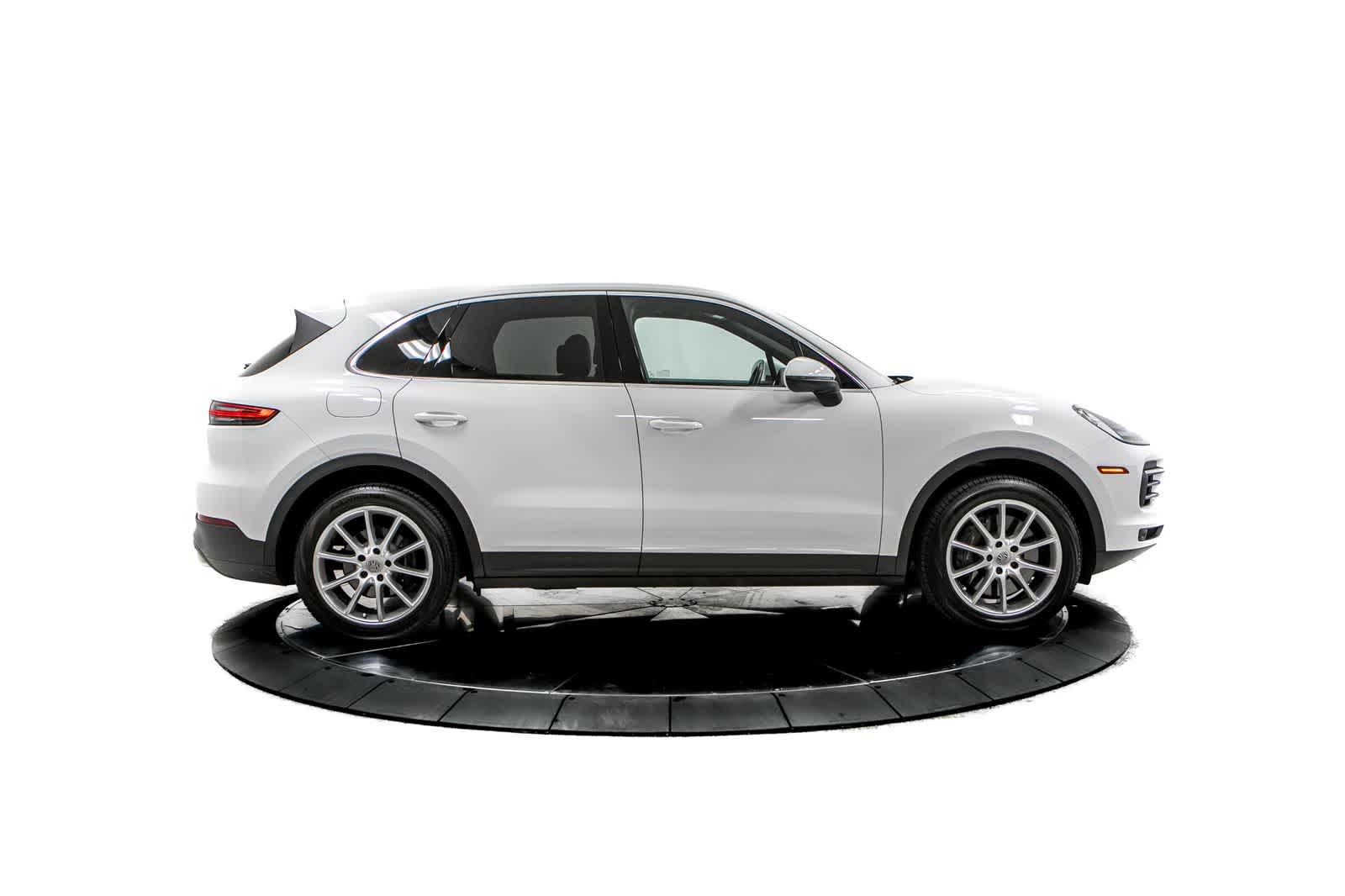 Thumbnail: 2022 Porsche Cayenne - 8