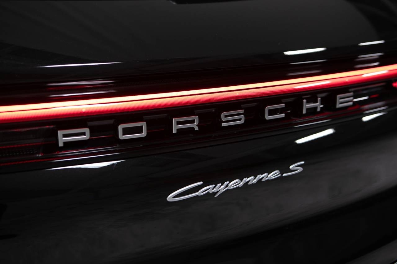 Thumbnail: 2026 Porsche Cayenne - 16