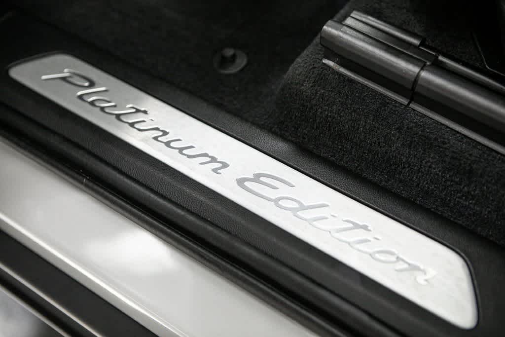 2022 Porsche Cayenne Platinum Edition 18