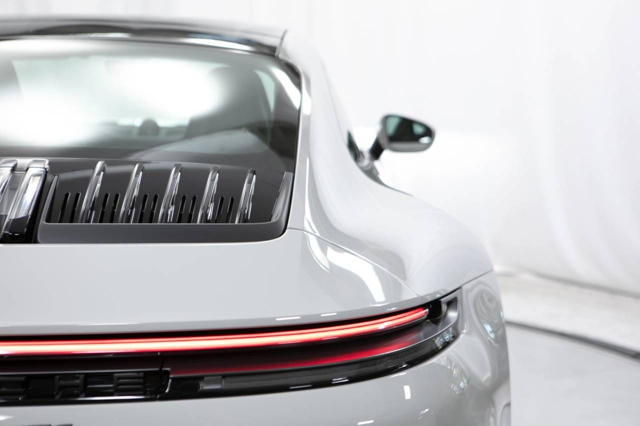 Thumbnail: 2026 Porsche 911 - 18