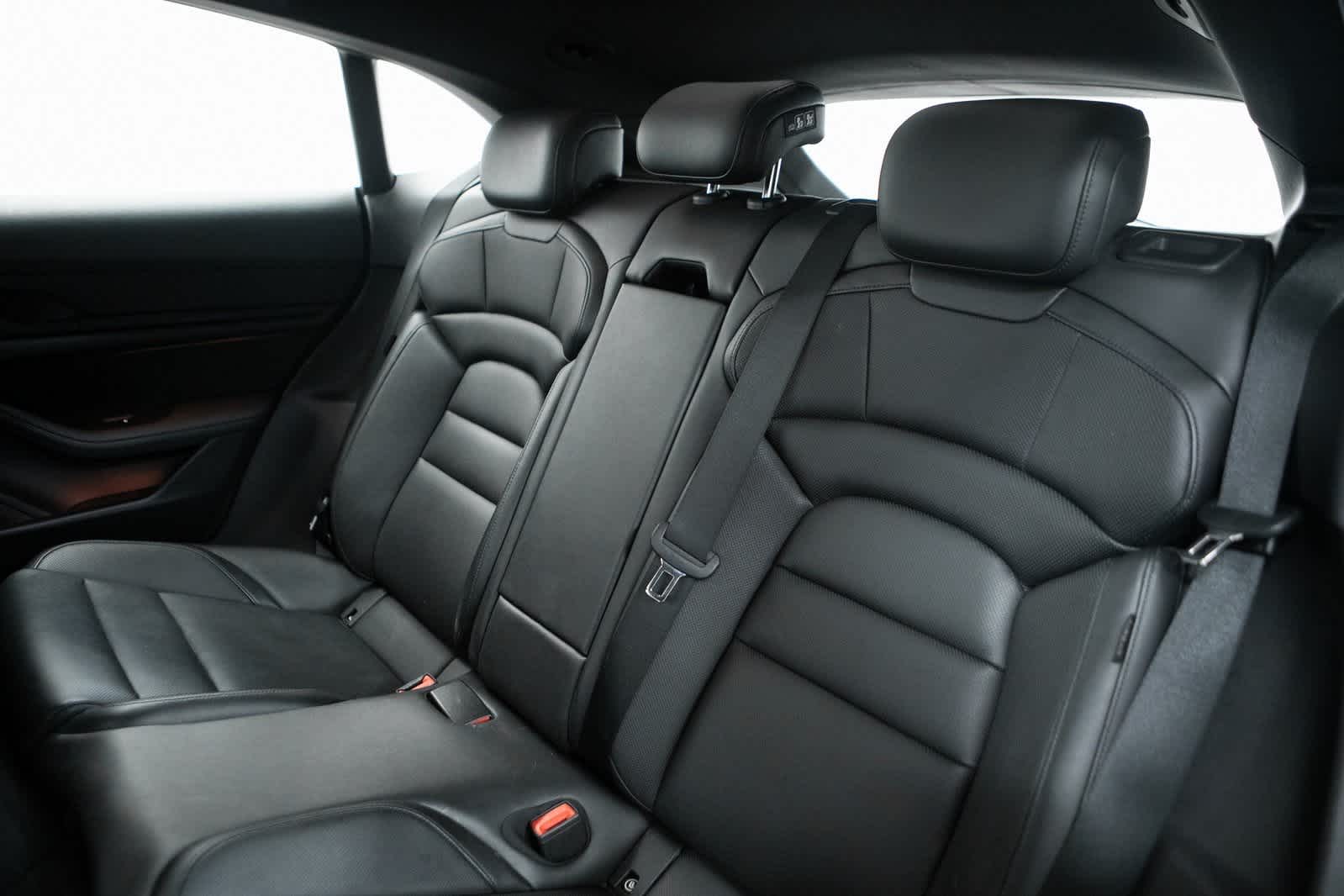 Thumbnail: 2024 Porsche Taycan - 30