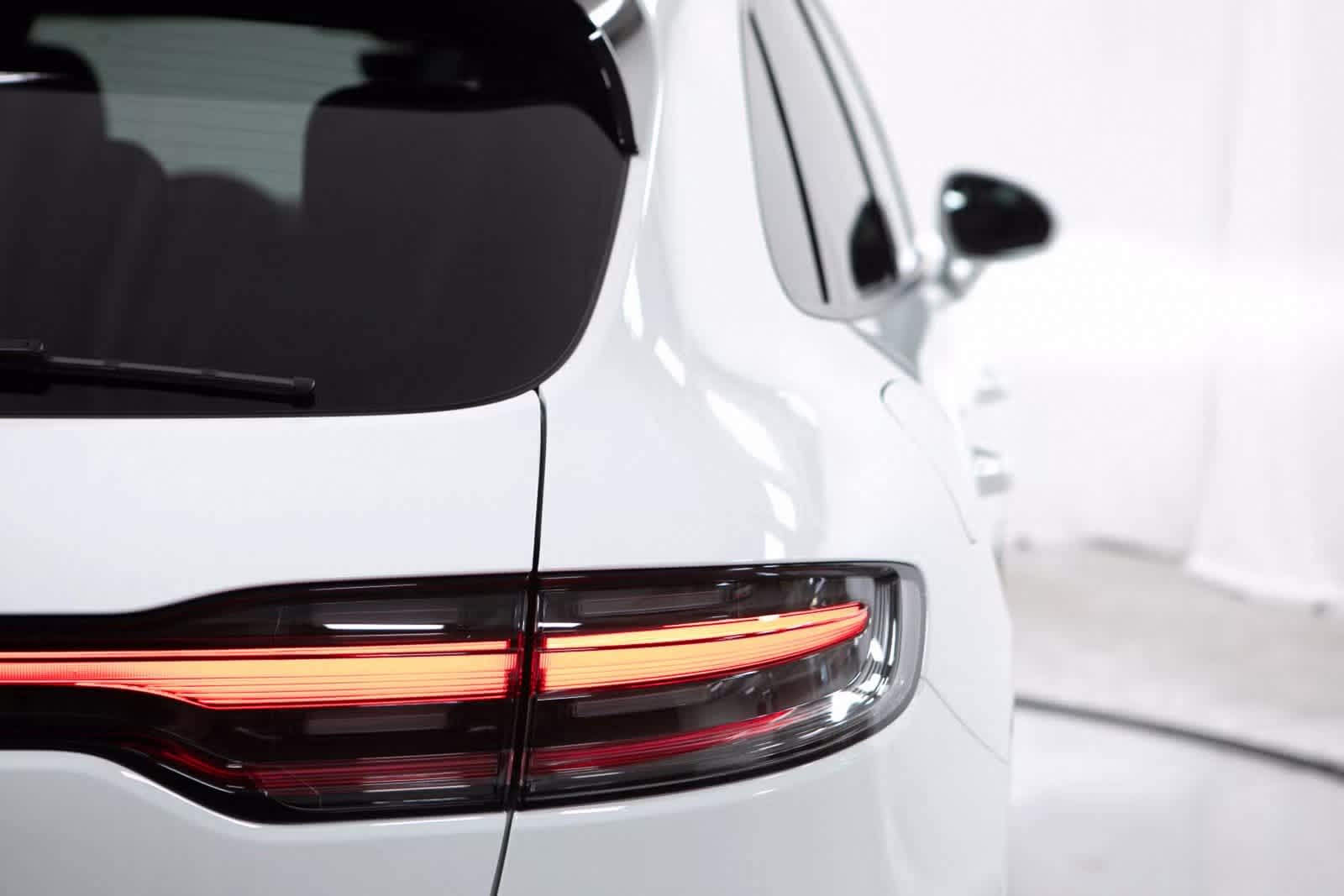 Thumbnail: 2025 Porsche Macan - 38