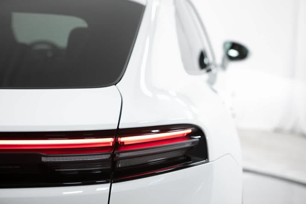 Thumbnail: 2025 Porsche Macan - 38