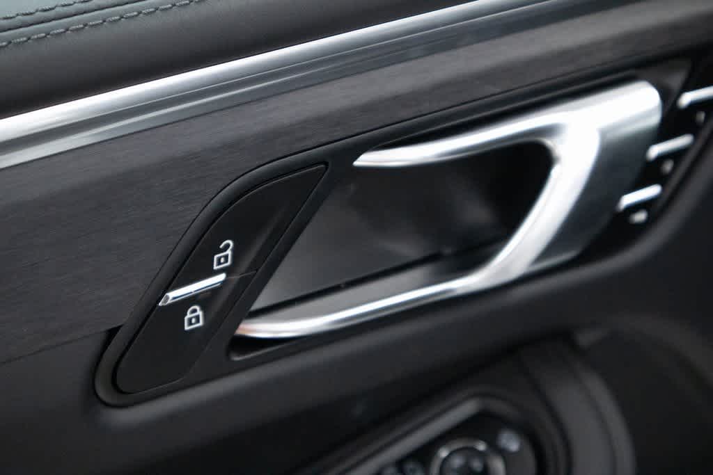 Thumbnail: 2024 Porsche Macan - 19